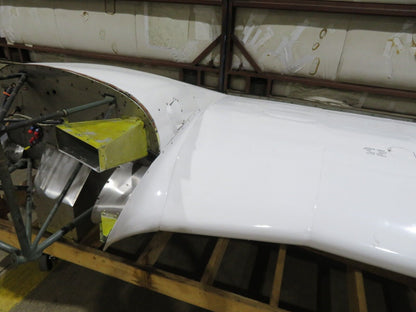 1960 Piper PA-23-250 Aztec LH Wing P/N 16170-00 (0324-94)