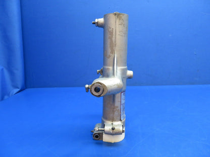 Piper PA-23-250 Aztec RH Main Gear Strut Housing 751-929, 31835-00 (0824-1772)