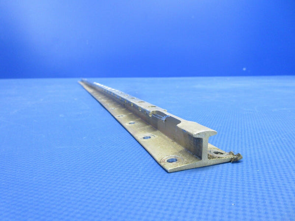 Cessna 180 / 180K Seat Rail OTBD RH P/N 0711693-10 (0624-2006)