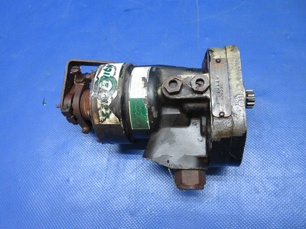 Early Cessna 182 Sensenich / Woodward Prop Governor P/N 210105 CORE (0724-1236)