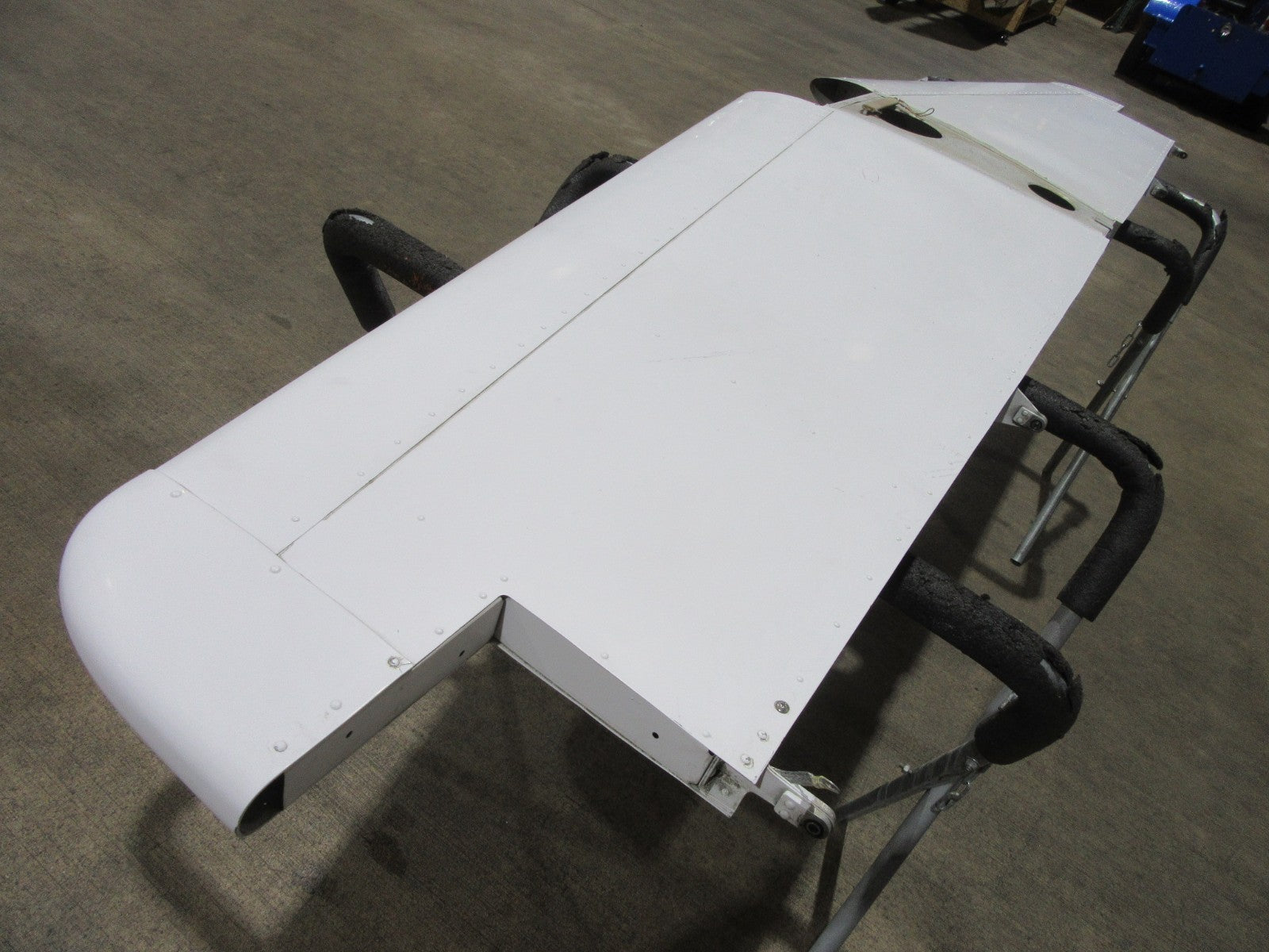 Cessna 172 / 172P / 172RG Horizontal Stabilizer P/N 2432000-201 (0326-38)7