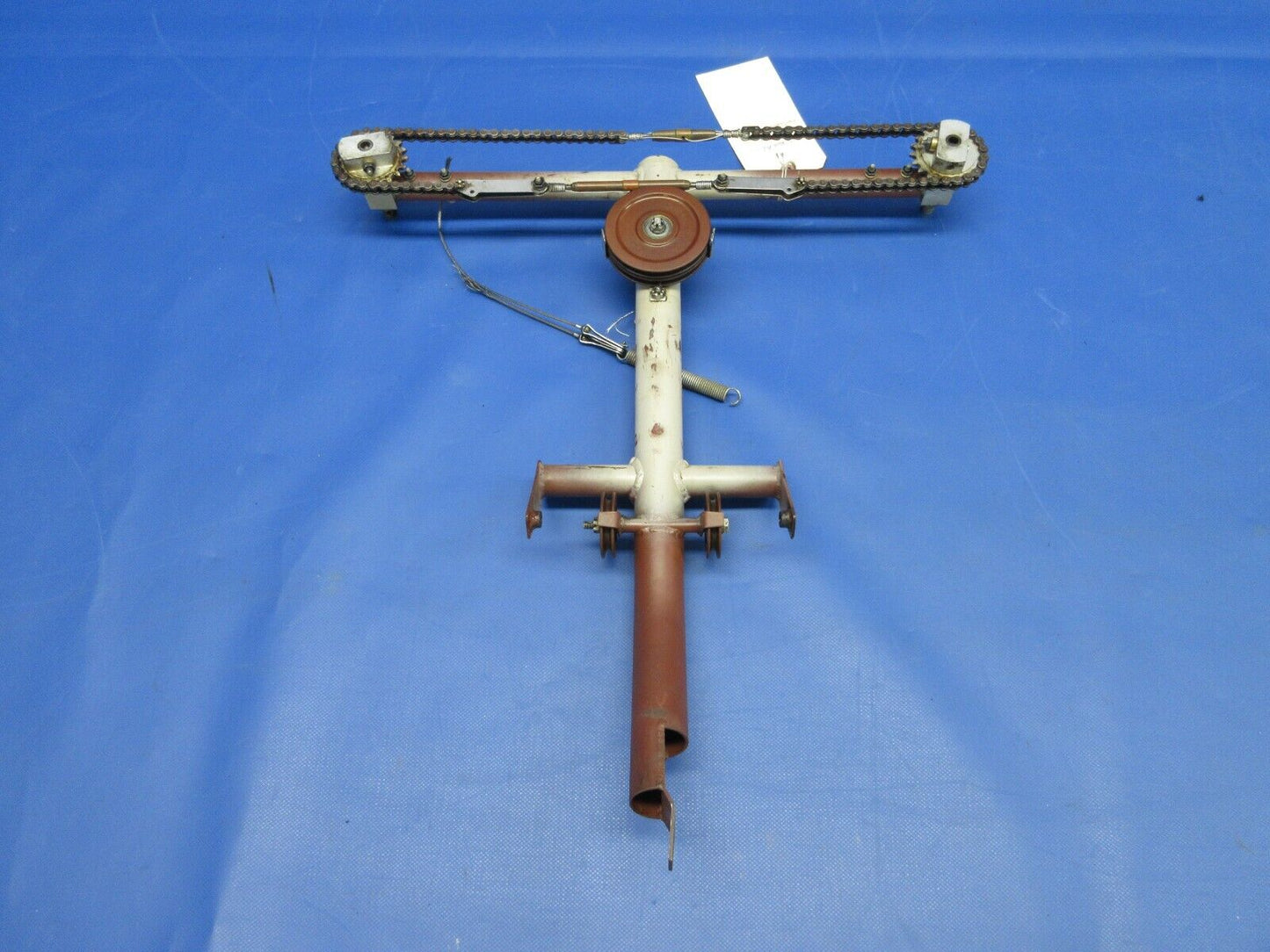 Beech 19A Musketeer Control Column Assy P/N 169-524018-601 (0524-1077)