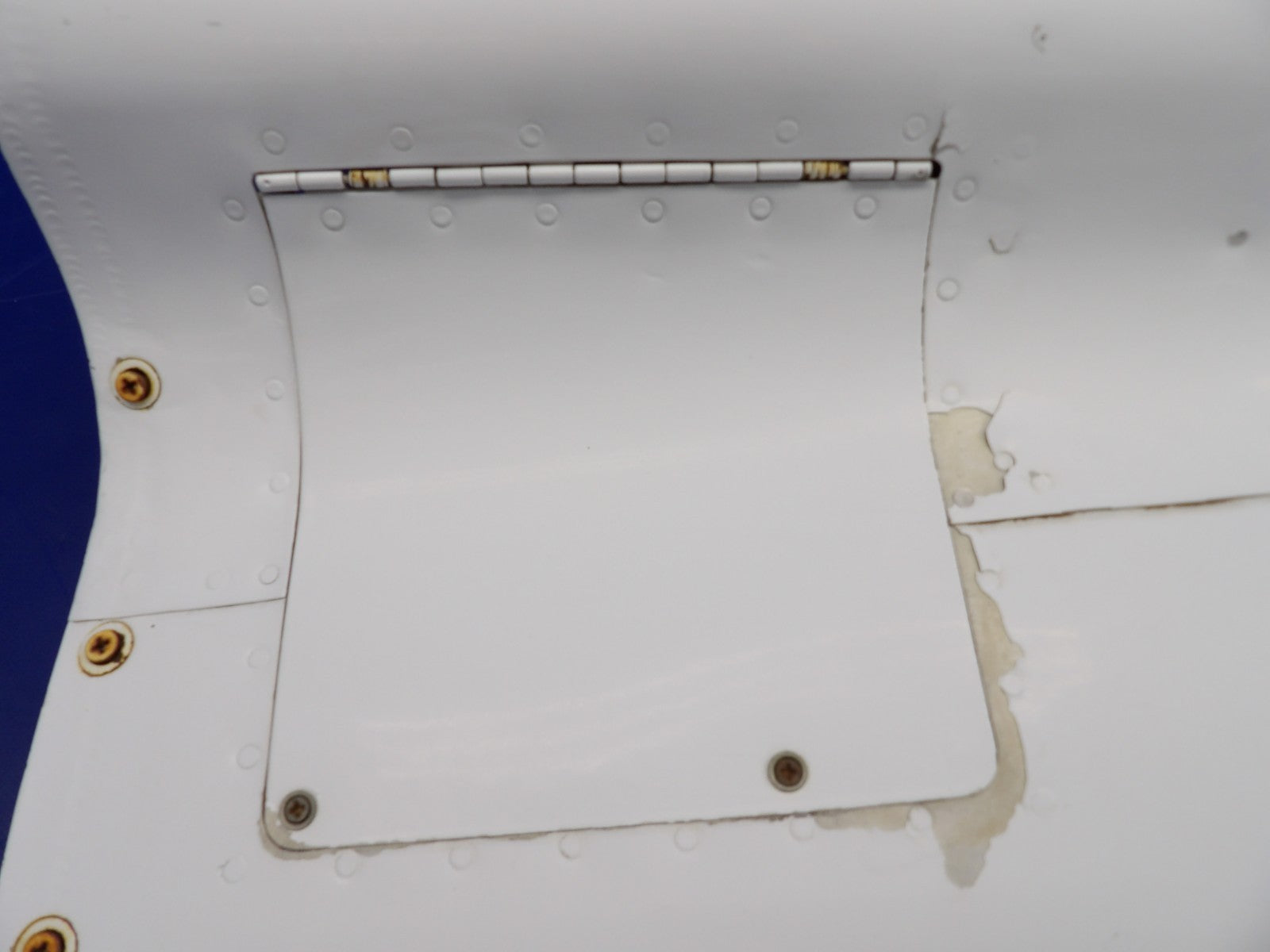 Cessna 421 Upper Right Hand Engine Cowl P/N 5121002-202 (0726-1244)6