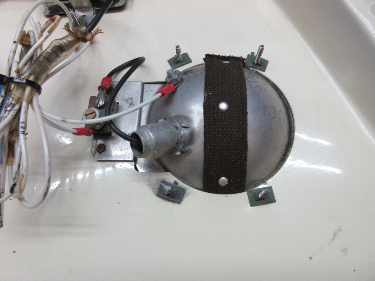 Plane Parts Plastic Overhead Console w Light P/N 01-028301-00 TESTED (0525-1255)10