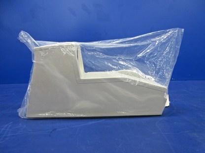 Cessna 172 E thru 172 M Console w/o Rudder Trim 28-0500233-80A NOS (0726-892)4