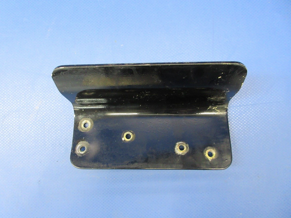 Cessna 180 / 180K Fuselage Mounted Step Assy P/N 0713194-2 (0624-1224)