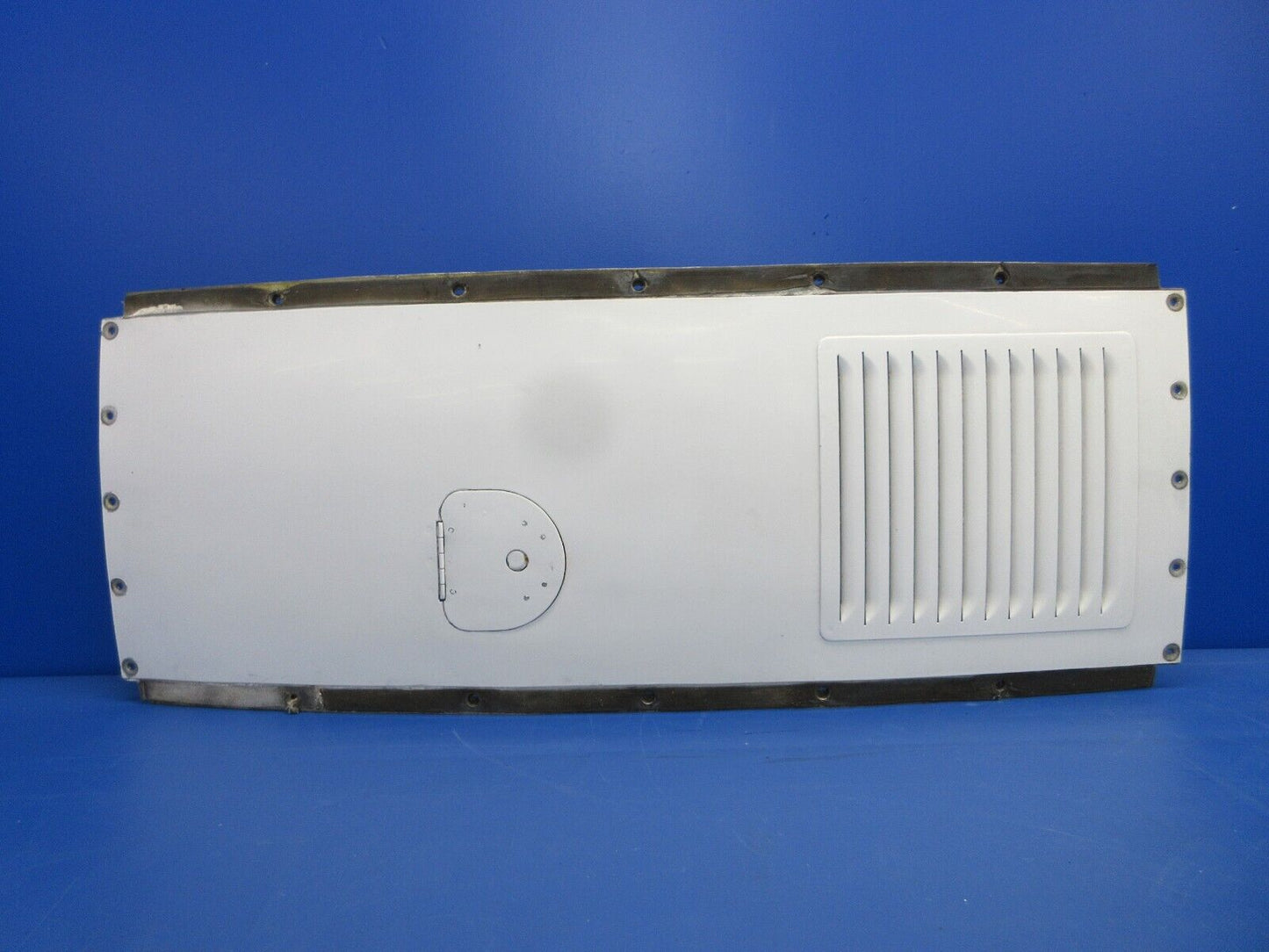 Piper PA-34-200T Seneca II Cowl Top Panel Assy P/N 67995-02 (0524-2081)