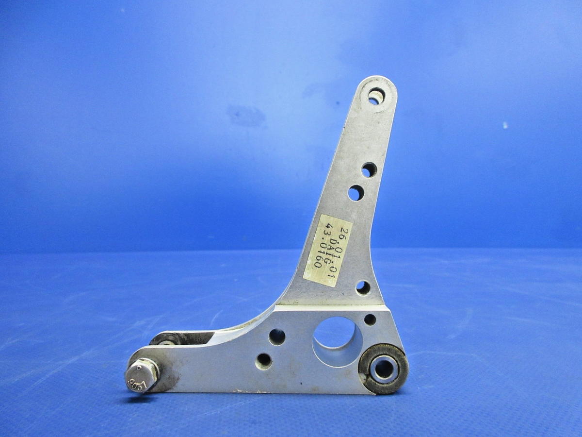 Diamond DA-40 Aileron Bellcrank P/N DA4-2713-10-00 (0926-883)3