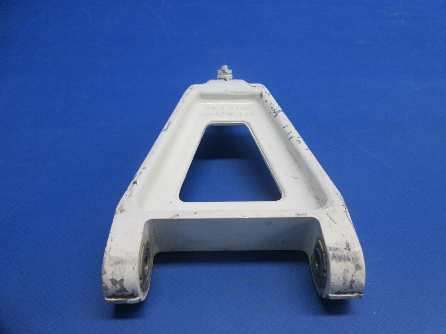 Cessna 177 / 177B Cardinal Lower Torque Link Assy P/N 1743013-1 (0824-1069)