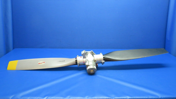 Piper PA-23-250 Aztec Hartzell Propeller Model HC-A2XK-2 (0524-98)
