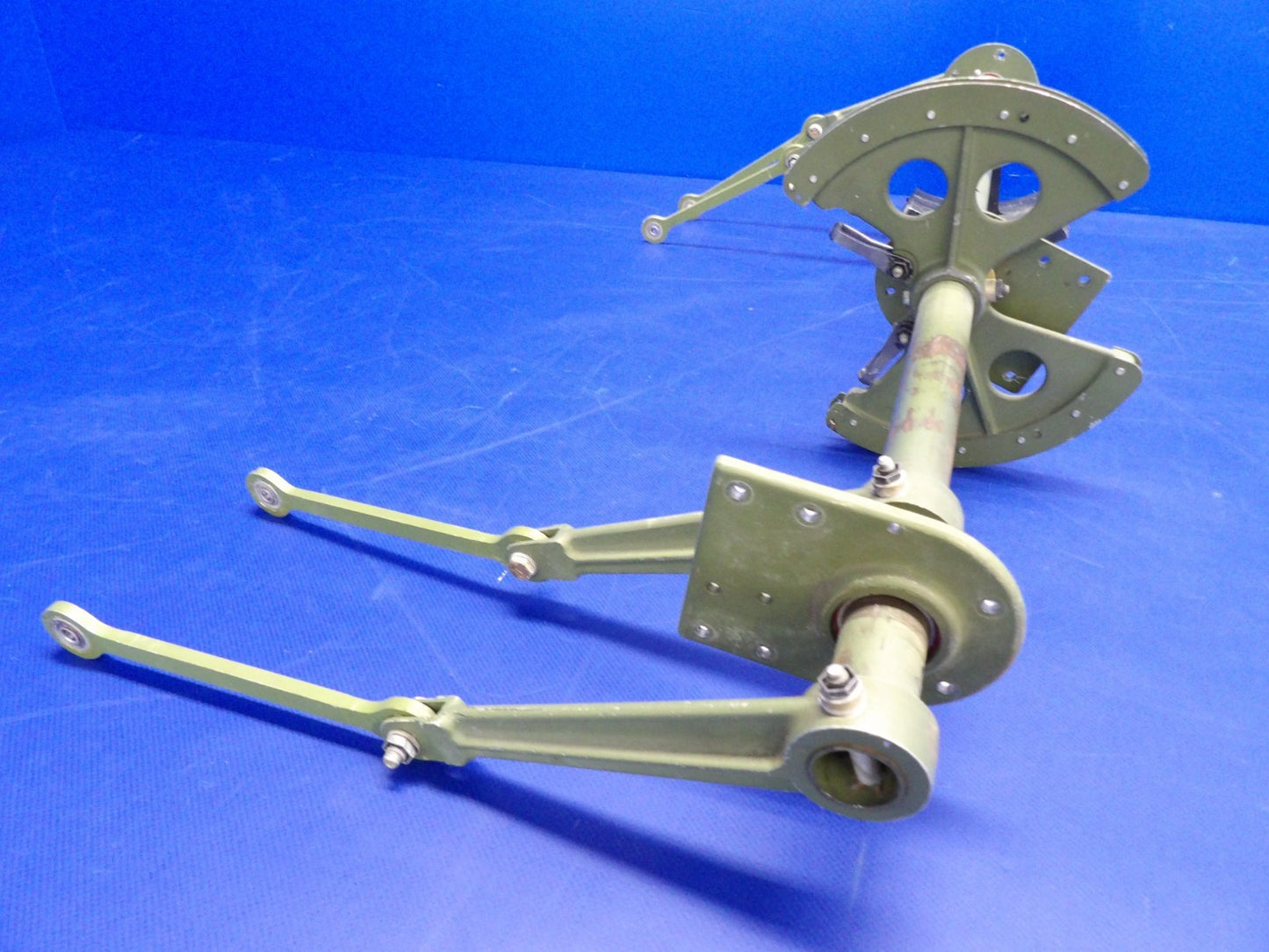 Cessna 421 Flight Controls Interconnect Torque Tube P/N 5091503-1 (0726-2081)5