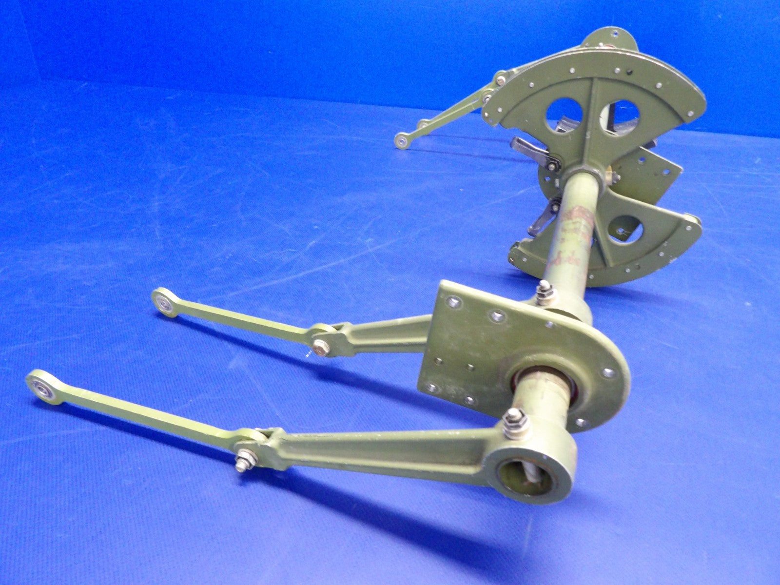 Cessna 421 Flight Controls Interconnect Torque Tube P/N 5091503-1 (0726-2081)5