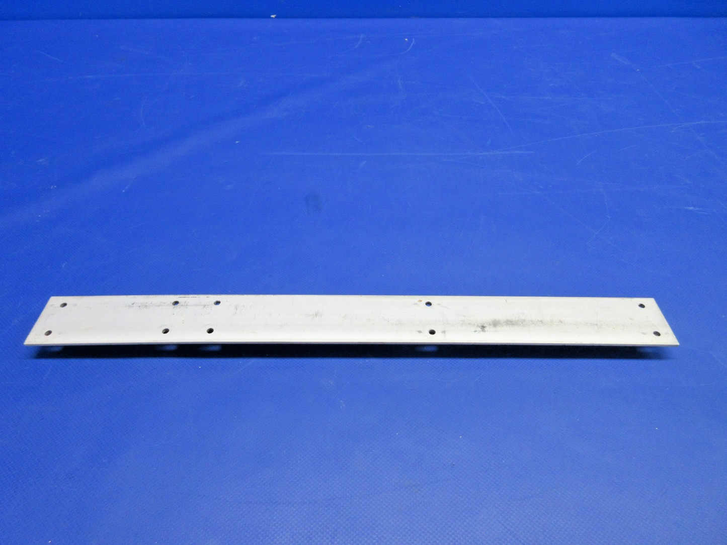 Beech D95A Travel Air LH/RH AFT Rear Seat Track P/N 95-420015-9 (0326-730)2