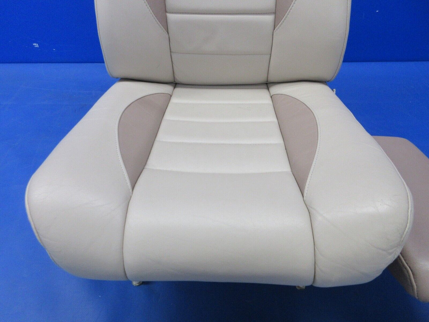 Piper PA-32RT-300T Lance II Rear RH Seat Assy w/ Armrest P/N 79479-03(0924-1425)