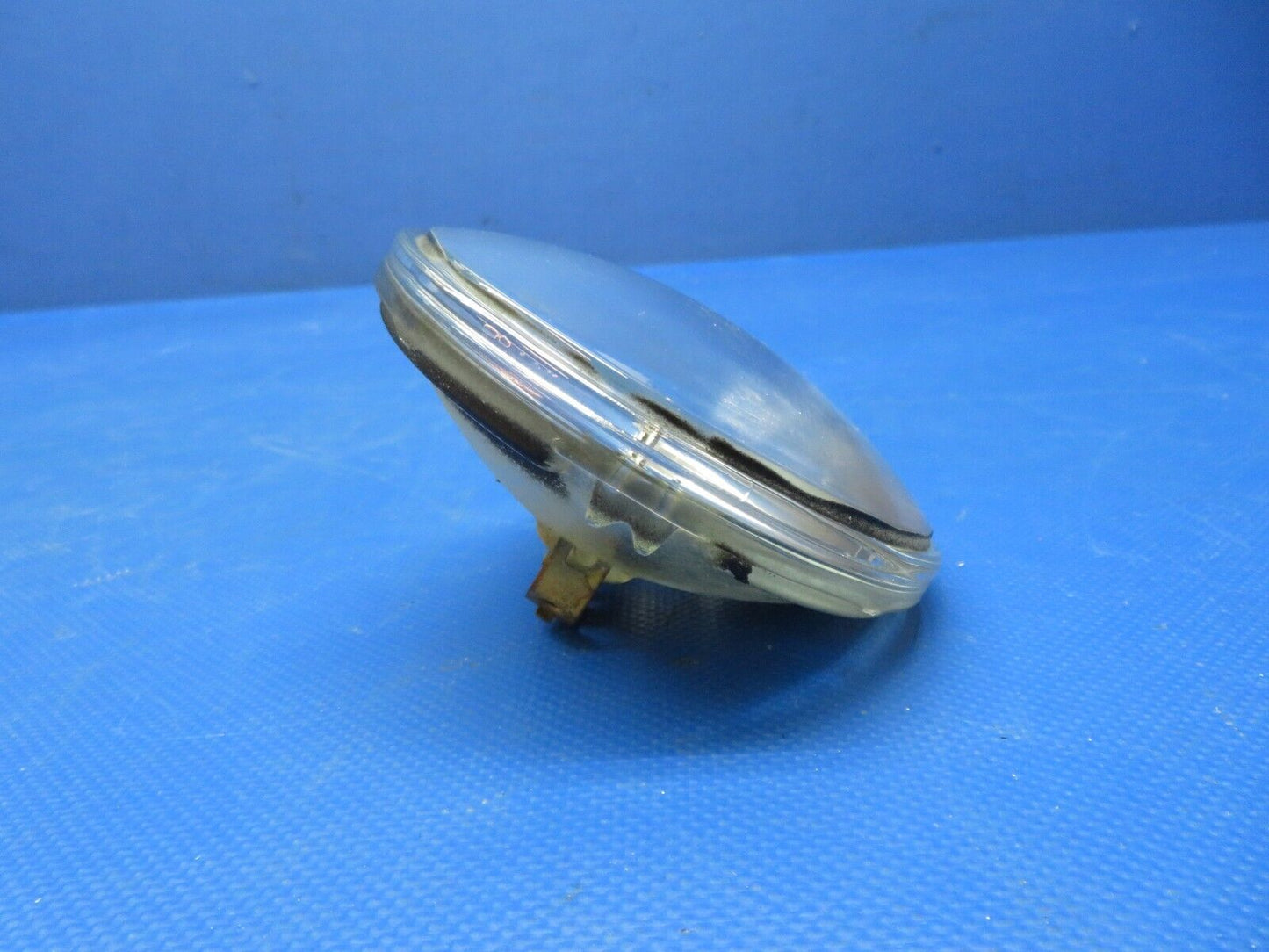 Beech C24R Landing Light Bulb & Retaining Ring P/N 169-110000-235 (0524-1563)