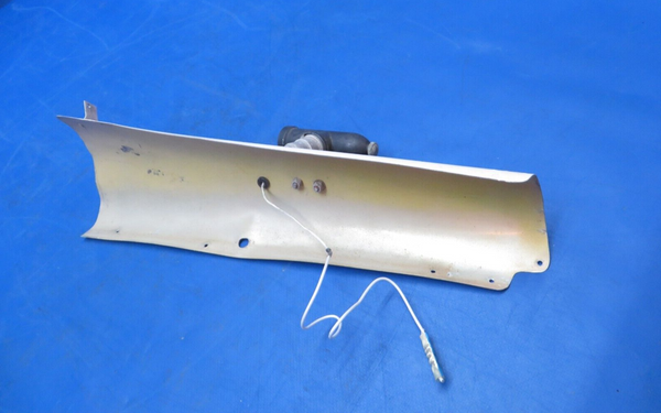 Cessna 182 Cover Assy Door Post RH  LH Grimes Map Light P/N 0711110-2 (0923-535)