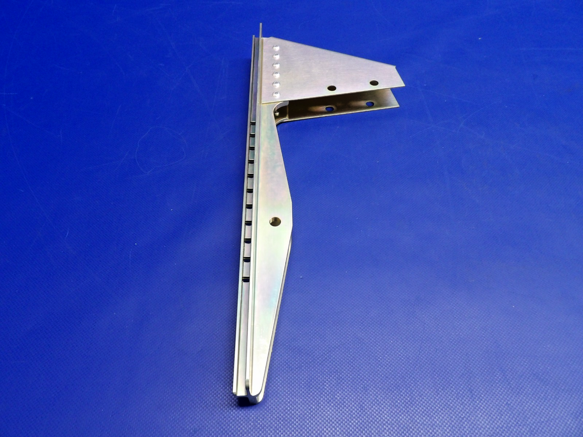 Cirrus SR20 / SR22 Crew Seat Track P/N 12490-010 NOS (0426-1370)3