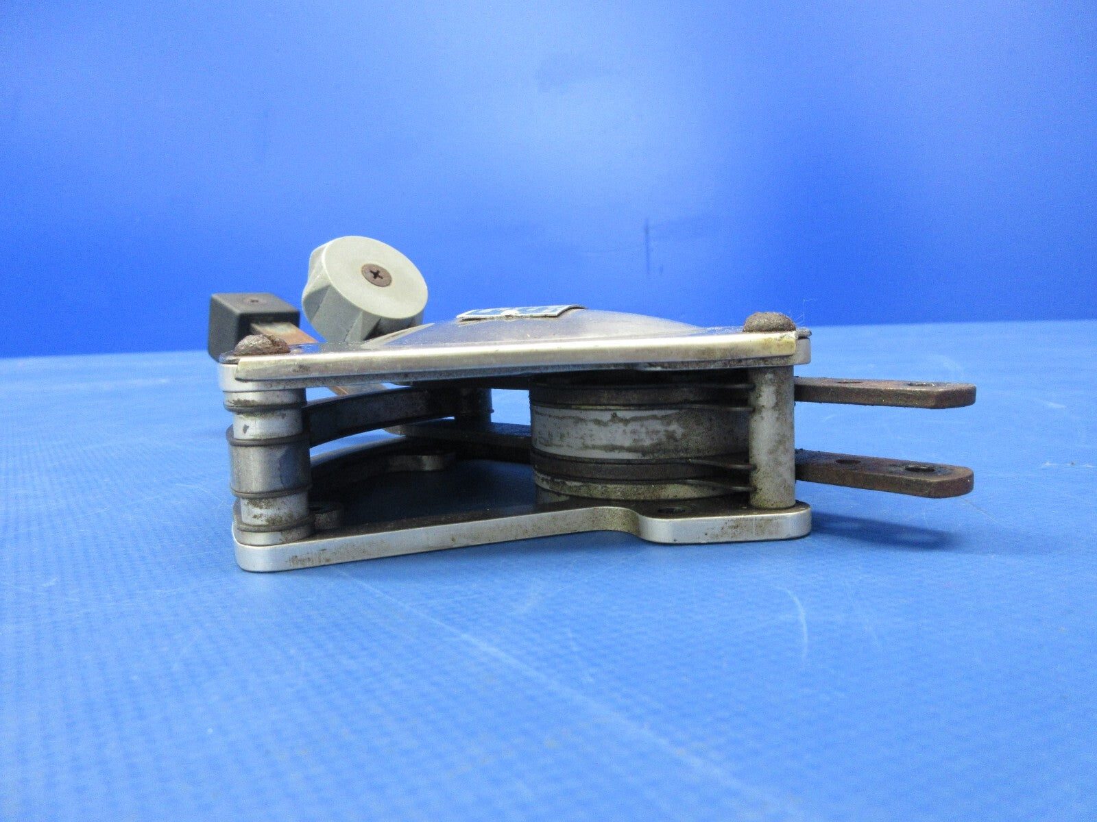 Bell 47J-2 Carburetor Heat & Mix Control Quadrant P/N 3L2294-15 (1124-1364)7