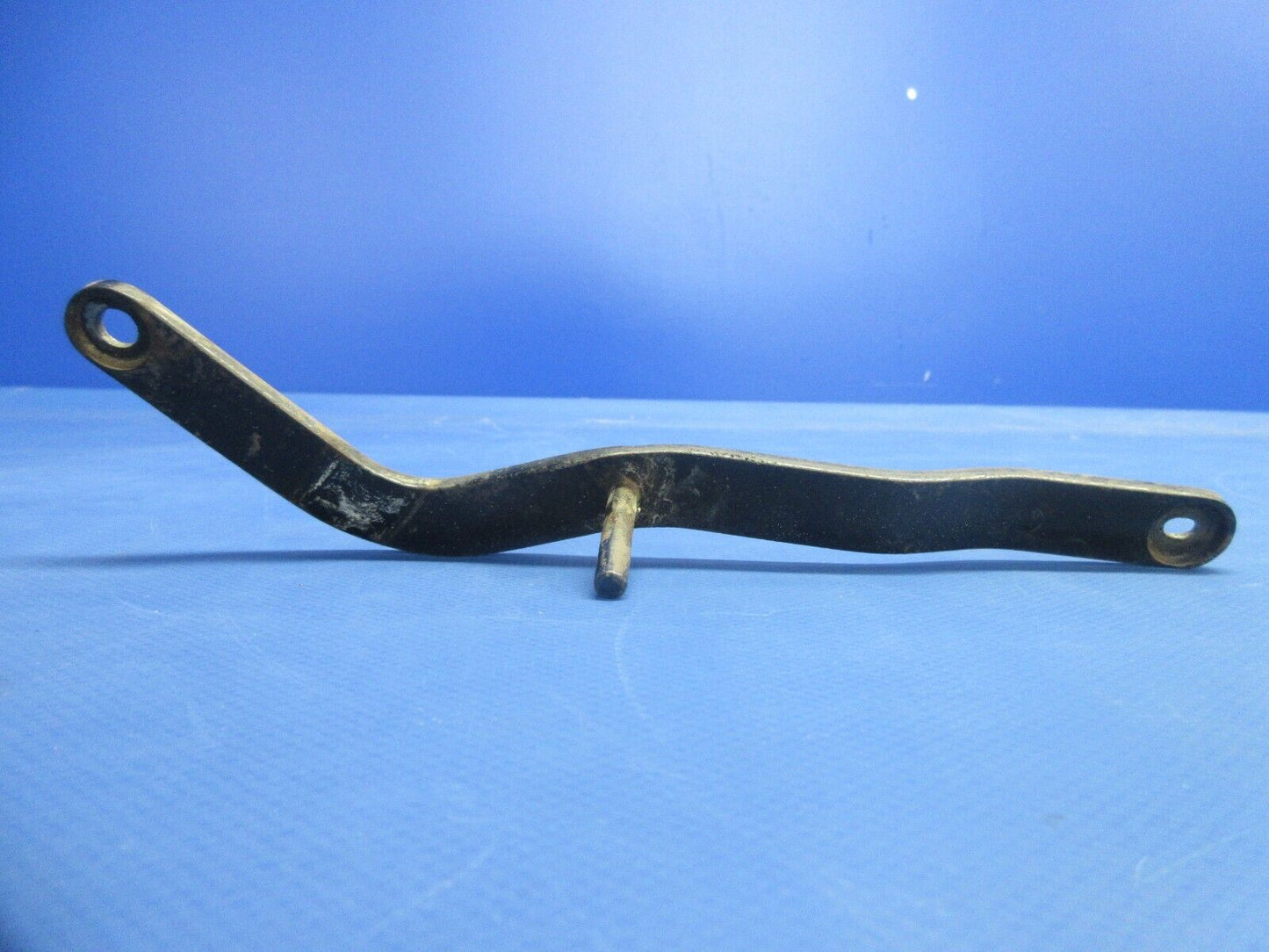Bellanca 17-31A Viking RH Main Gear Door Catch P/N 4003-2 (0924-767)