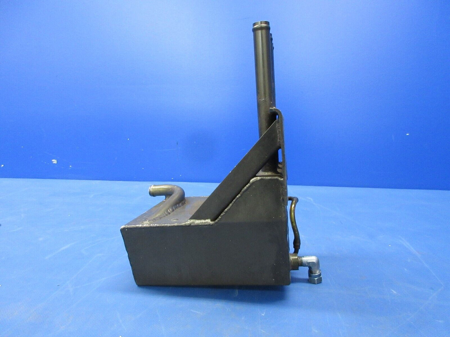 Piper PA-23-235 / 250 Turbocharger Oil Tank P/N 286-P23-0280111F (0824-2042)