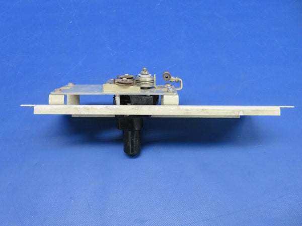 Beech Edo-Aire Mitchell Pitch Servo Assy w/ Bracket P/N 1C373-4-454 (0524-1886)