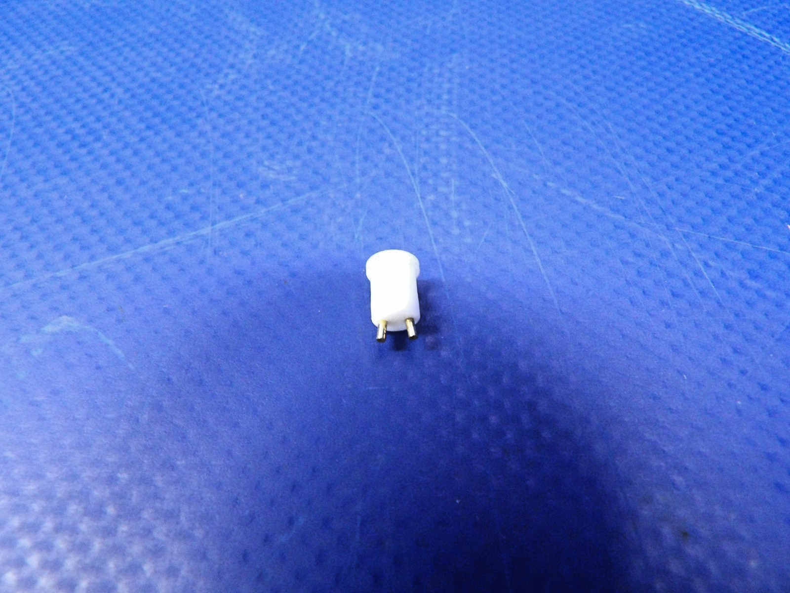 Beech Instrument Panel Light Socket w 8130 P/N 018-6000-000-209 NOS (0426-1276)6