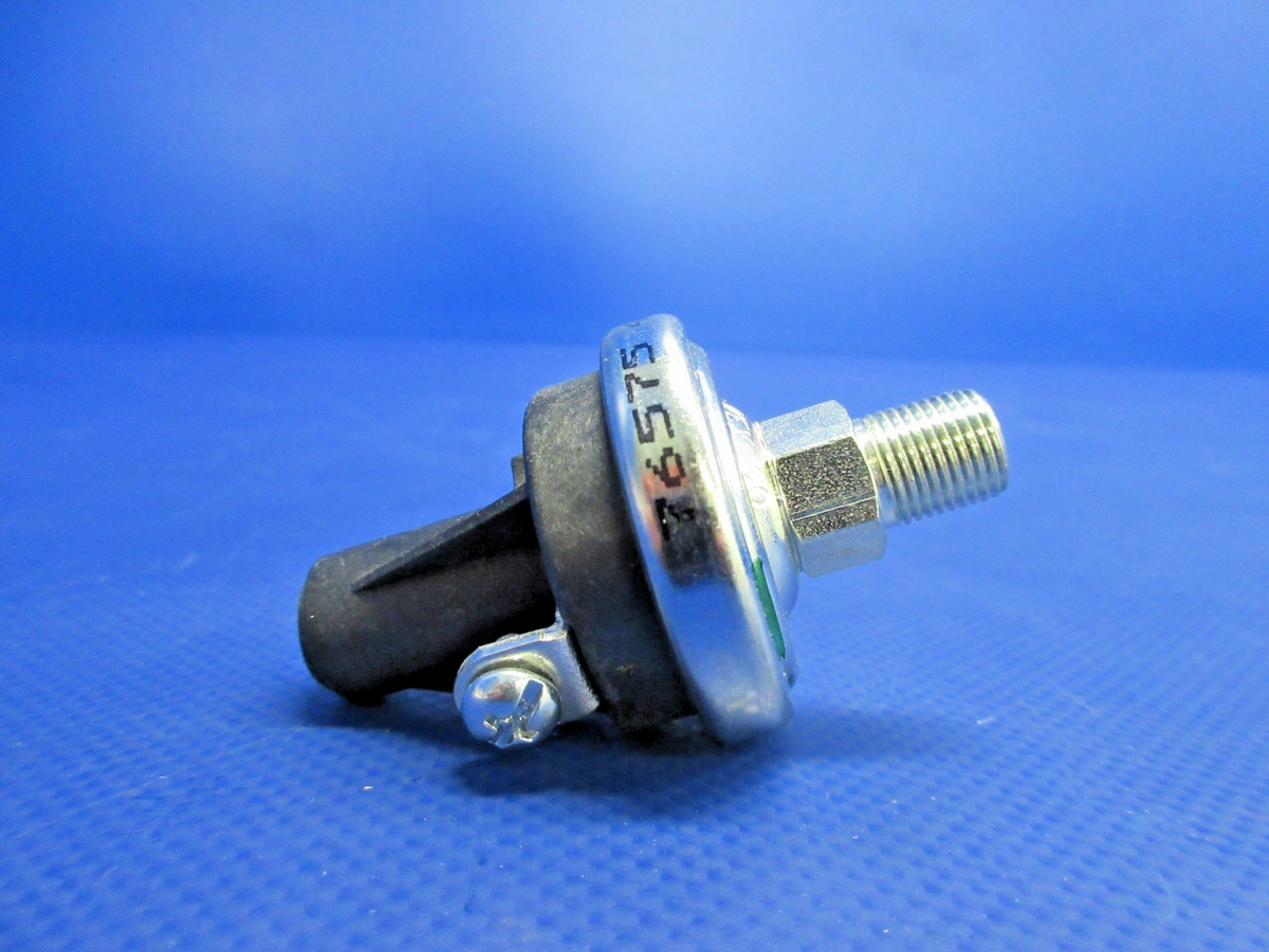 Honeywell Hobbs / Hour Meter Pressure Switch P/N 10-00813 NOS (0926-724)4