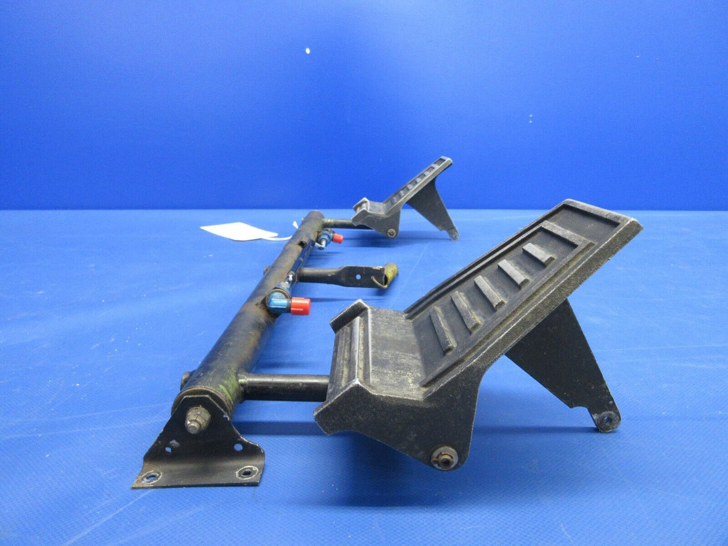Grumman Yankee AA-1B Rudder Bar & Pedal Assy LH P/N 601031-501 (0524-1023)