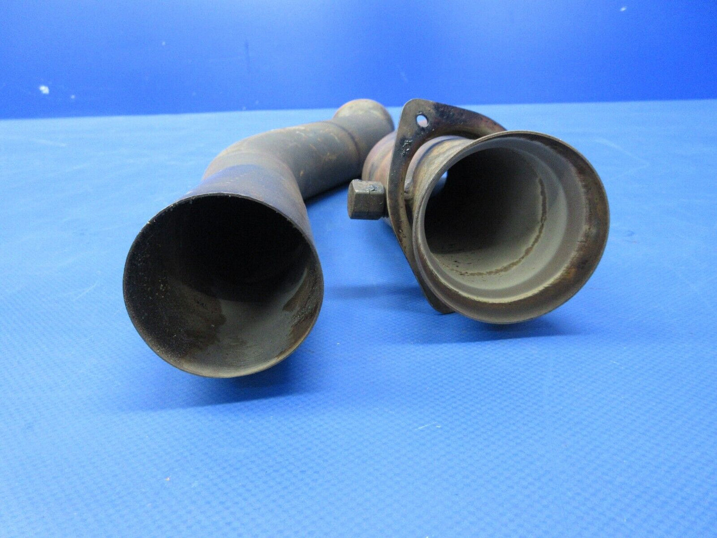 Beech 95 / D95A Travel Air RH Engine Exhaust Risers Doyne 540 (0824-1251)