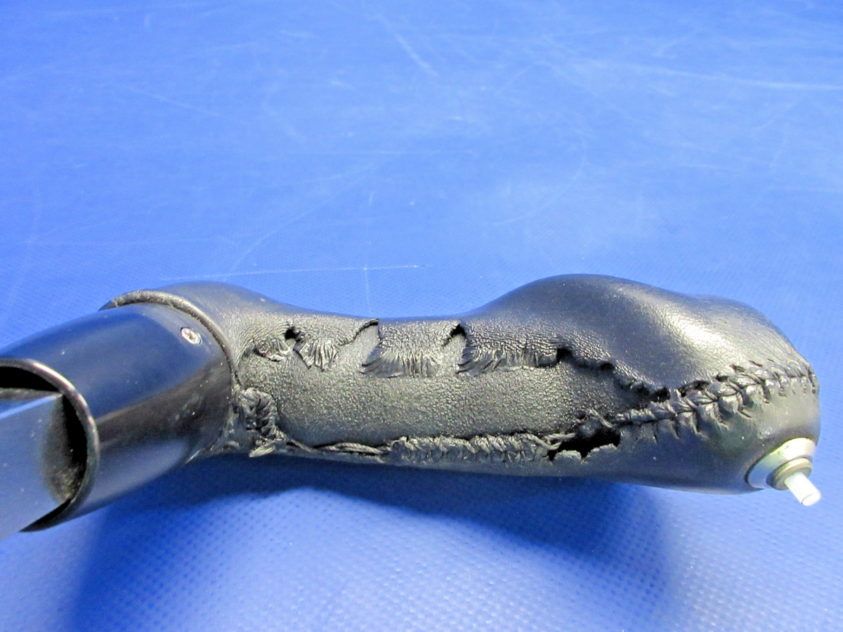 Cirrus SR22 Yoke Grip LH P/N 11995-003 Worn Grip (0926-829)2