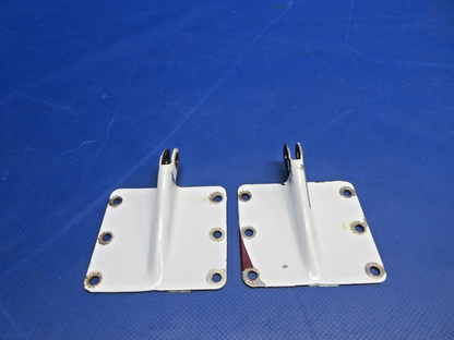 Piper PA-34-200T Seneca II Aft Cabin Door Hinge P/N 68174-00 LOT OF 2 (0626-889)0