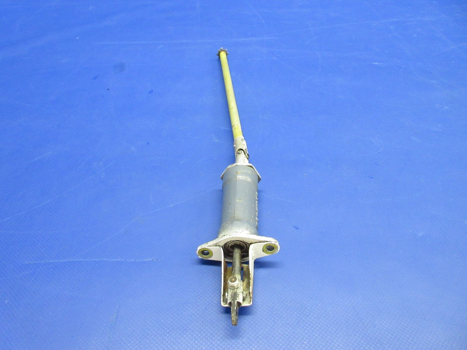 Beech D95A Travel Air Elevator Trim Tab Actuator LH P/N 45-524565-3 (0326-735)8