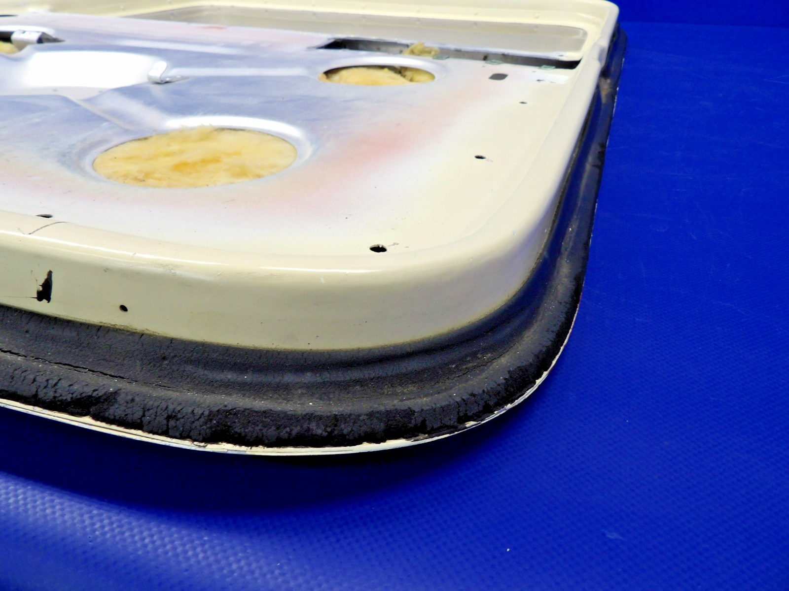 Cessna 172 / 172G RH Cabin Door P/N 0511460-10 (0326-2027)16