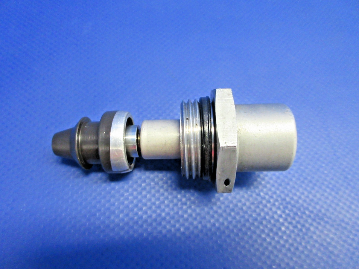 Cessna 310 / 310N Standard-Thompson Control Valve P/N 8A615-001 (0926-745)2