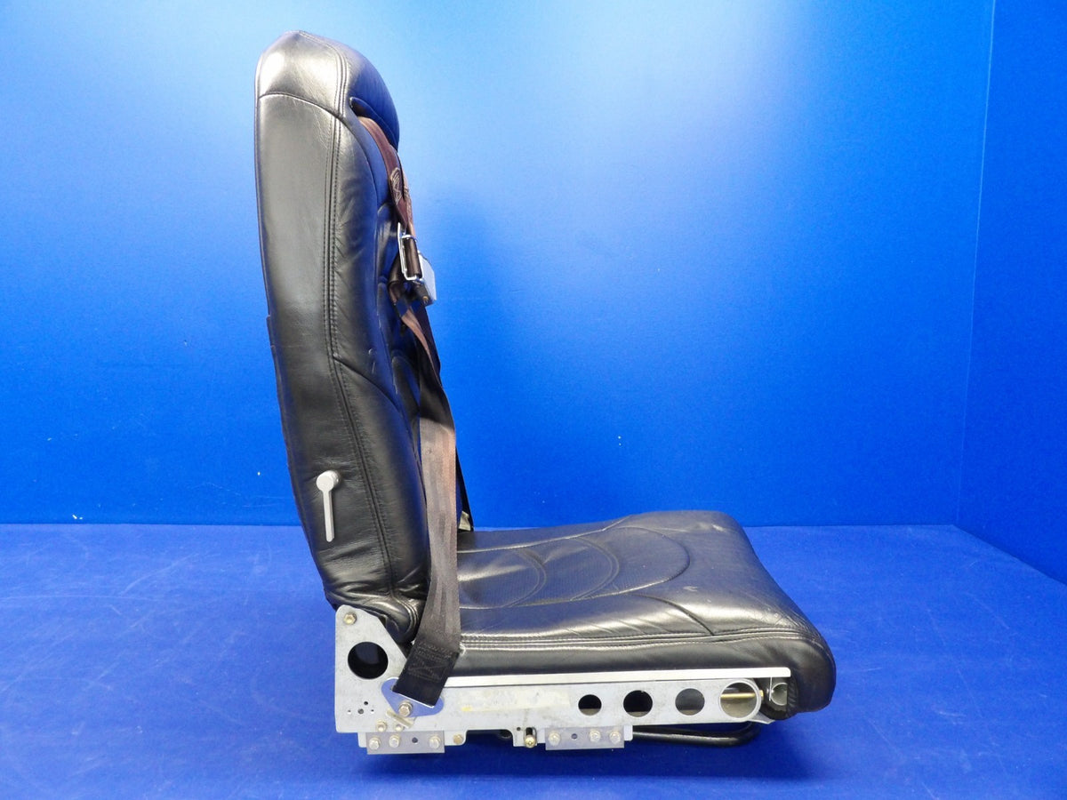 Cirrus SR22 Co-Pilot Seat w/ Inertia Reel Seatbelt P/N 13231-011 (0926-1227)10