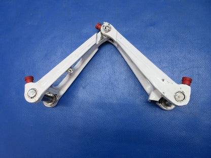 Beech 95 / D95A Main Gear Torque Knees Upper & LWR P/N 45-815011-8 (0724-1208)