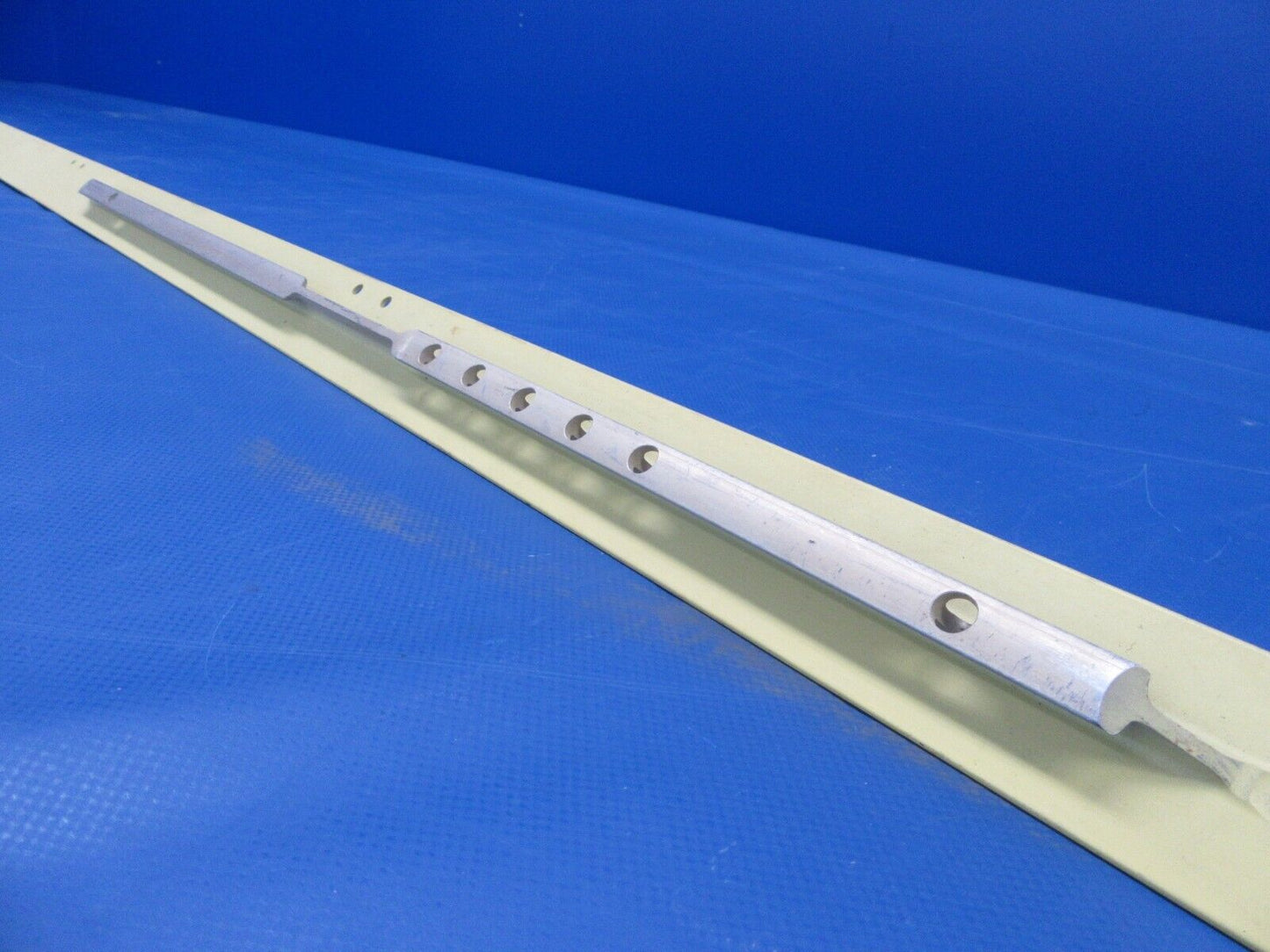 Cessna Citation LH Inboard Seat Track P/N 5511066-1 (0524-04)