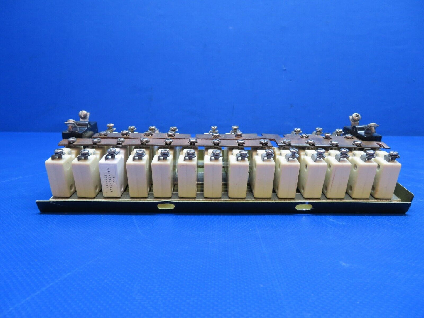 Piper PA-28-181 Archer Circuit Breaker Panel Assy P/N 85375-03 (0424-1740)