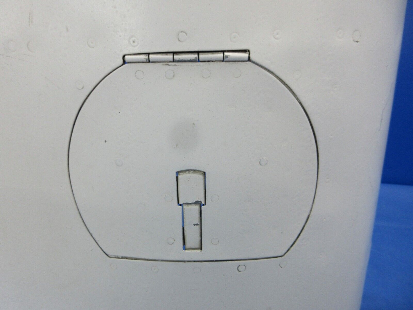 Damaged Beech 95 / D95A Engine Cowling RH P/N 95-910011-602 FOR PARTS (0424-633)