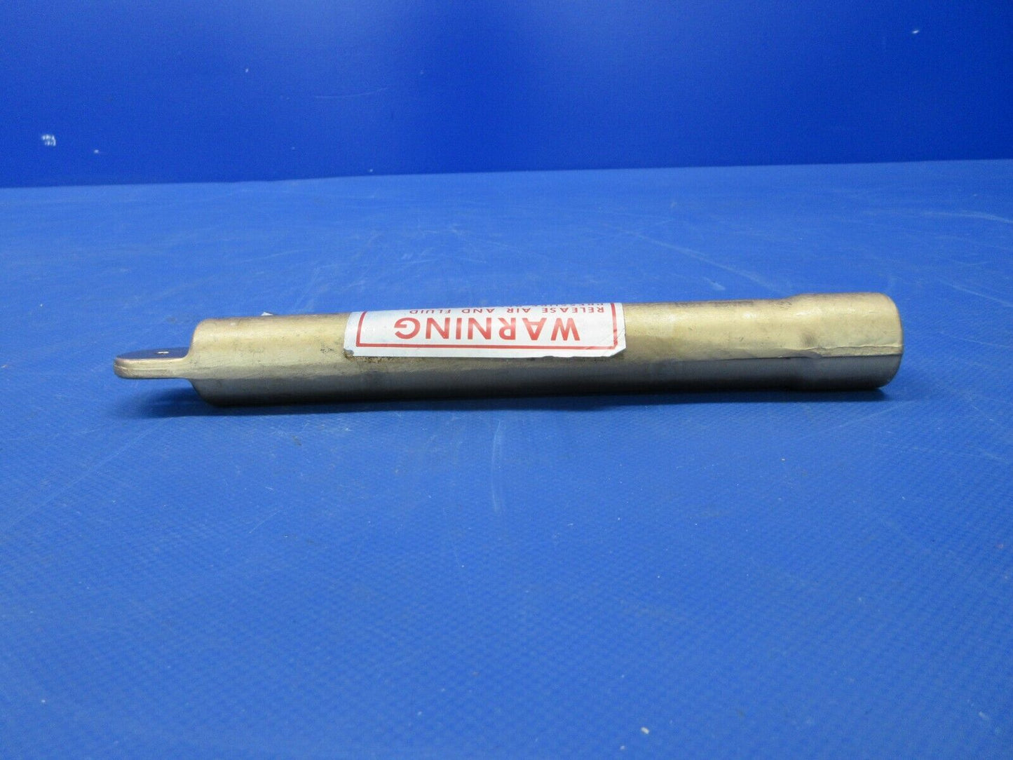 Cessna 337 / P337H Door Close Accumulator Assy P/N 1281033-1 (0724-1250)