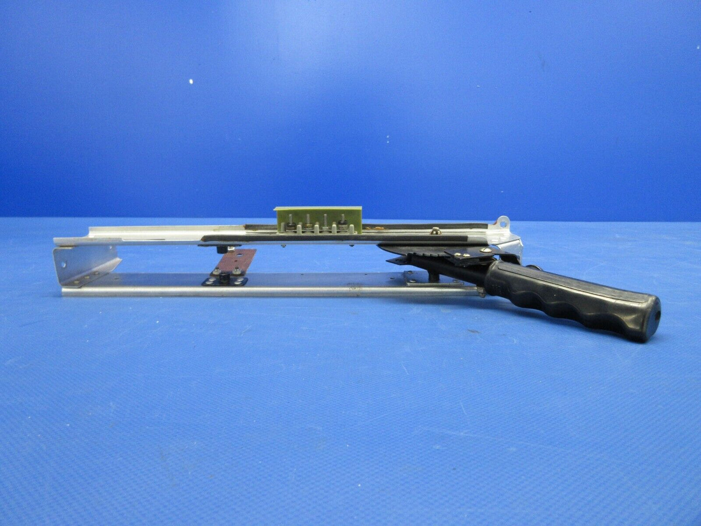 Piper PA-28-181 Parking Brake Support Channel & Handle 67137-00 (0624- 959)