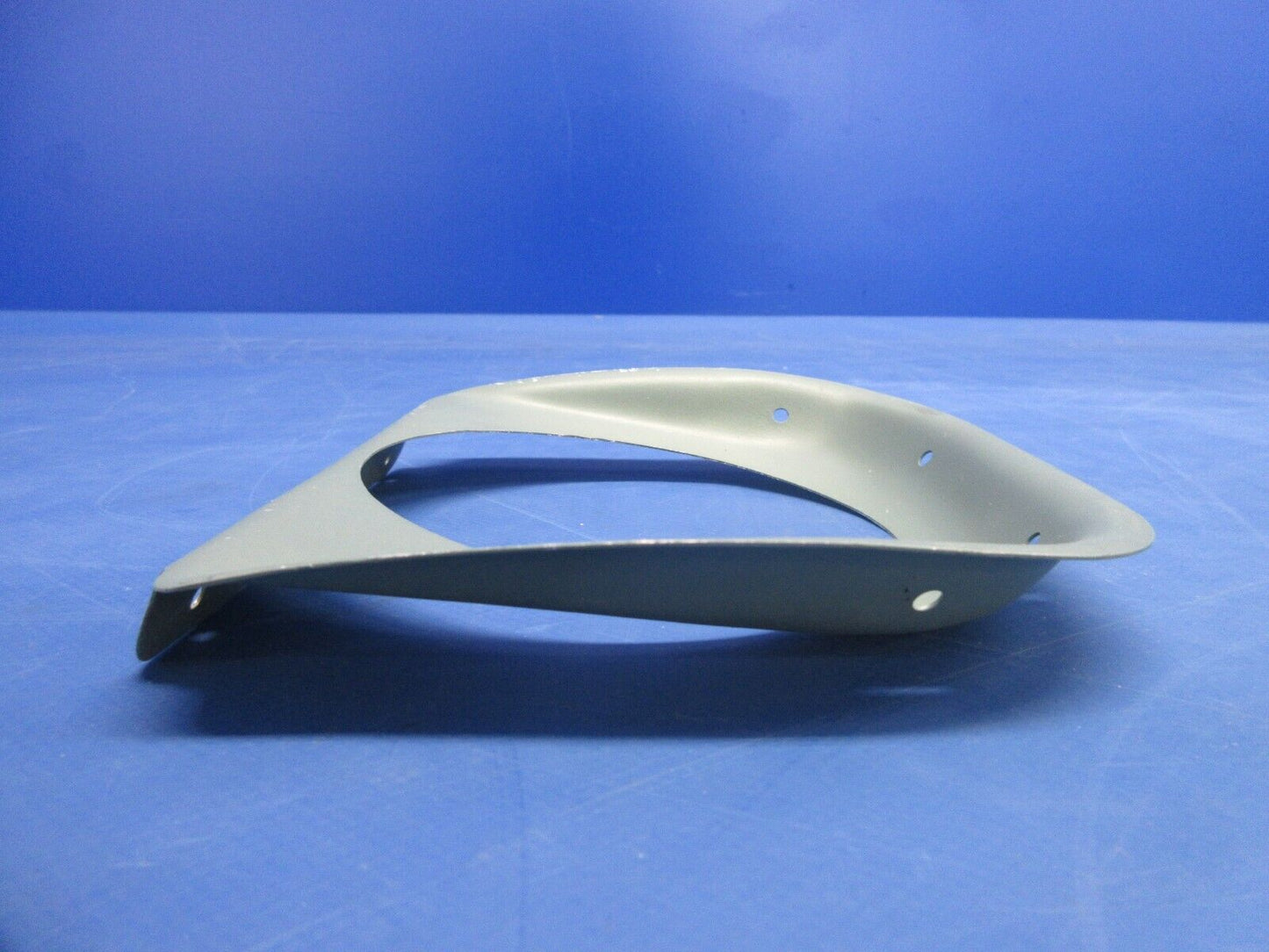 Cessna 150 / 150L Cowl Light Cover & Bracket P/N 0452013-2 (1024-881)