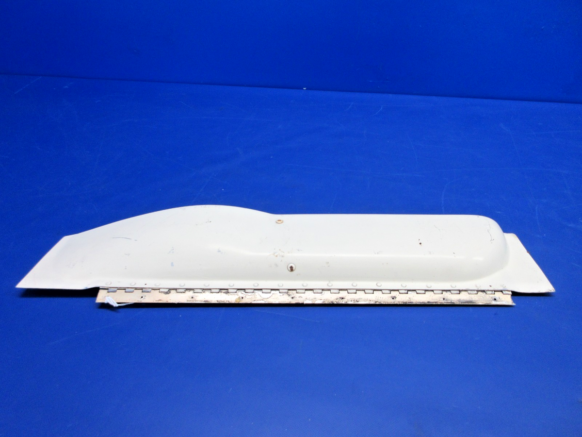 Mooney M20 / M20C LH Nose Gear Door P/N 8367-501 ( 0426-918 )0