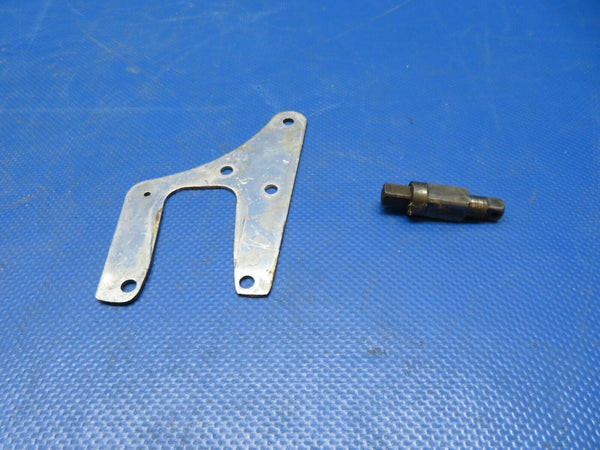 Cessna 337 / P337H Skymaster Upper Rear Door Latch Assy PN 1511408-16 (0824-196)