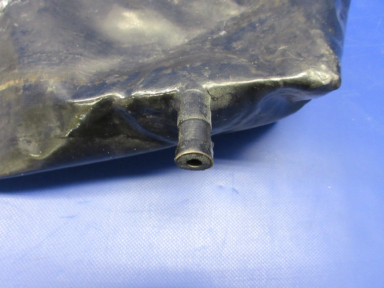 Beech Engineered Fabric RH Aux Fuel Bladder Cell 95-920011-14RH CORE (0326-855)8