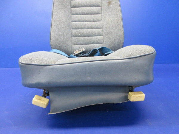 Cessna 310 / 310Q RH Center Seat P/N 0812822-14 (1124-1430)