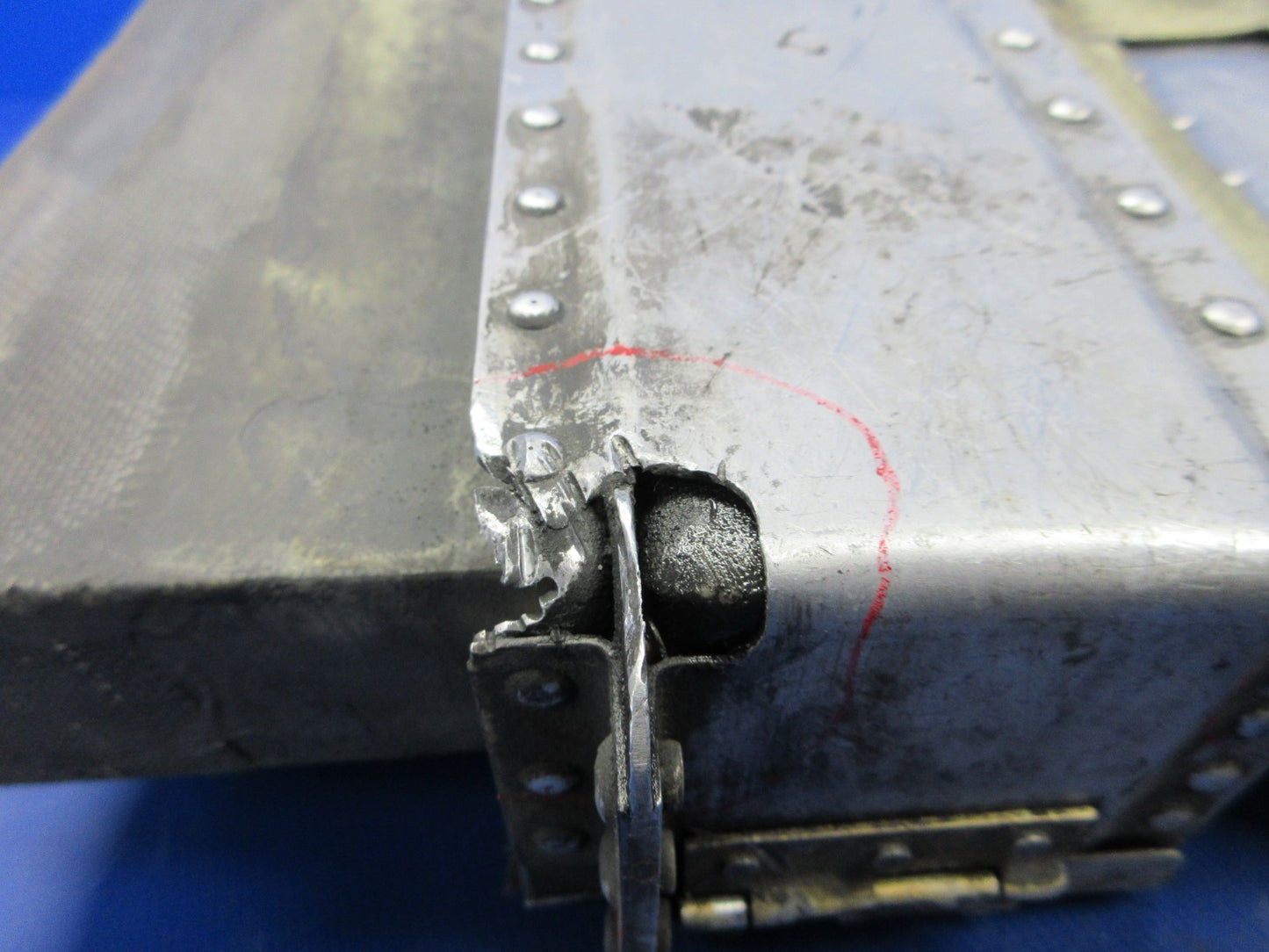Cessna 310 / 310I LH Air Induction Box P/N 0850440-2 (0326-2013)9