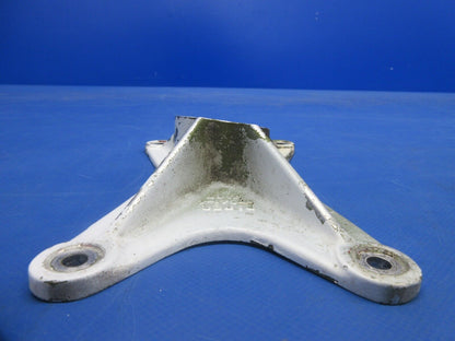 Piper PA-32RT-300T Lance II Main Gear FWD Trunnion Fitting 67040-14 (0924-880)