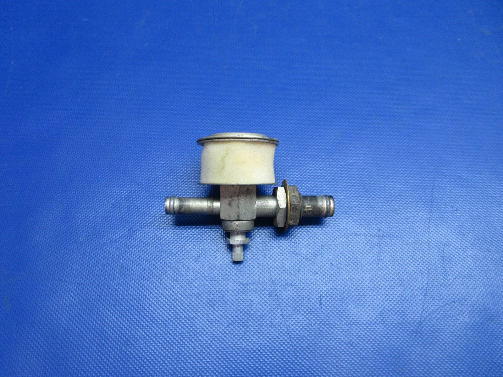 Beech C23 Sundowner Airborne Vacuum Regulating Valve P/N 133A3 (0724-1935)