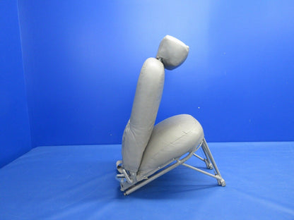 Piper PA-23-250 Aztec Front Seat Assy RH P/N 16450-03 (0624-892)